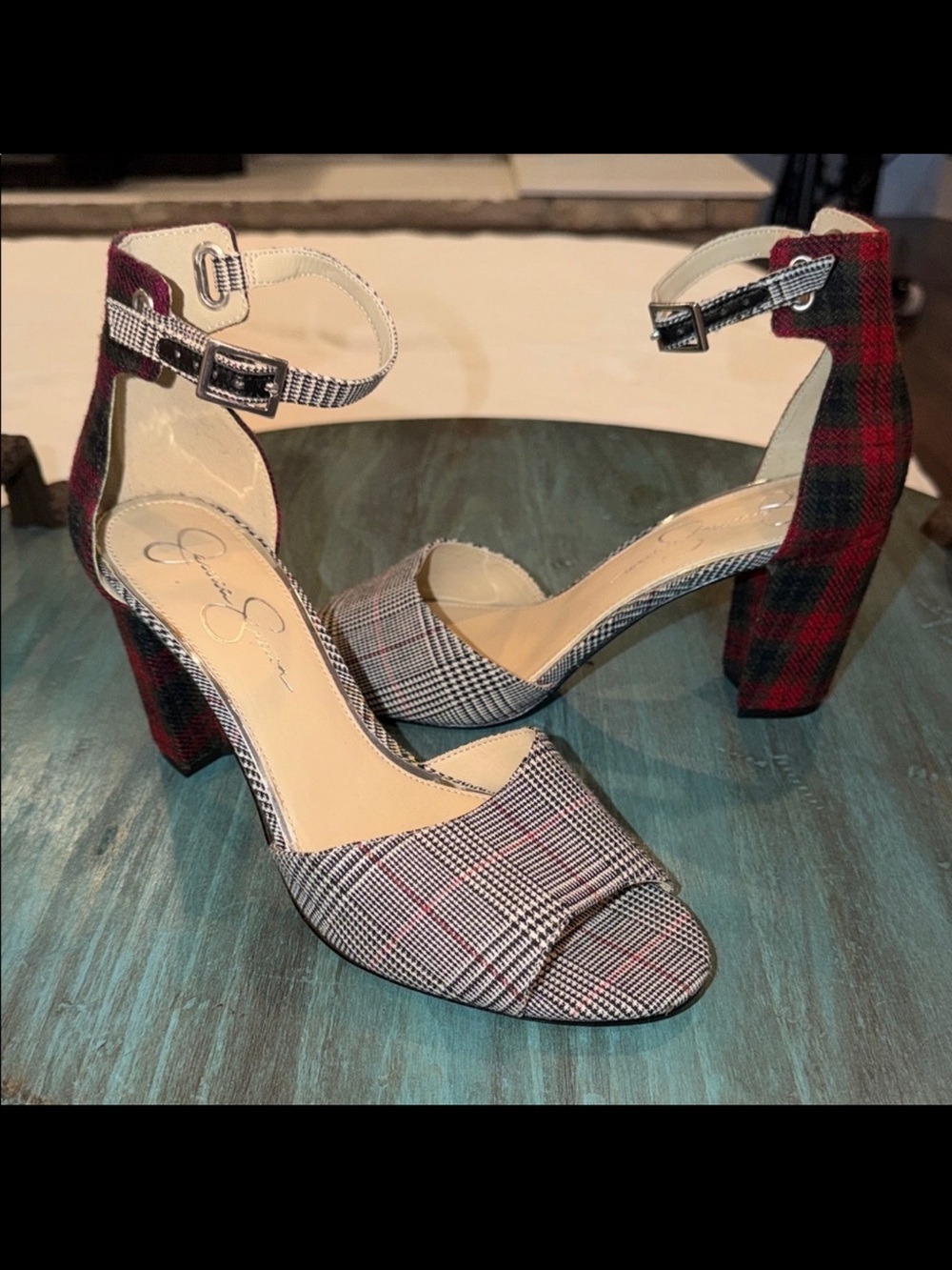 Jessica Simpson Plaid Block Heel Sandals – Size 10